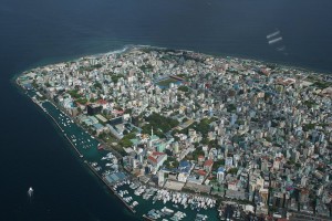 Aerial_view_of_Malé_-_Maldives_-_12_July_2008